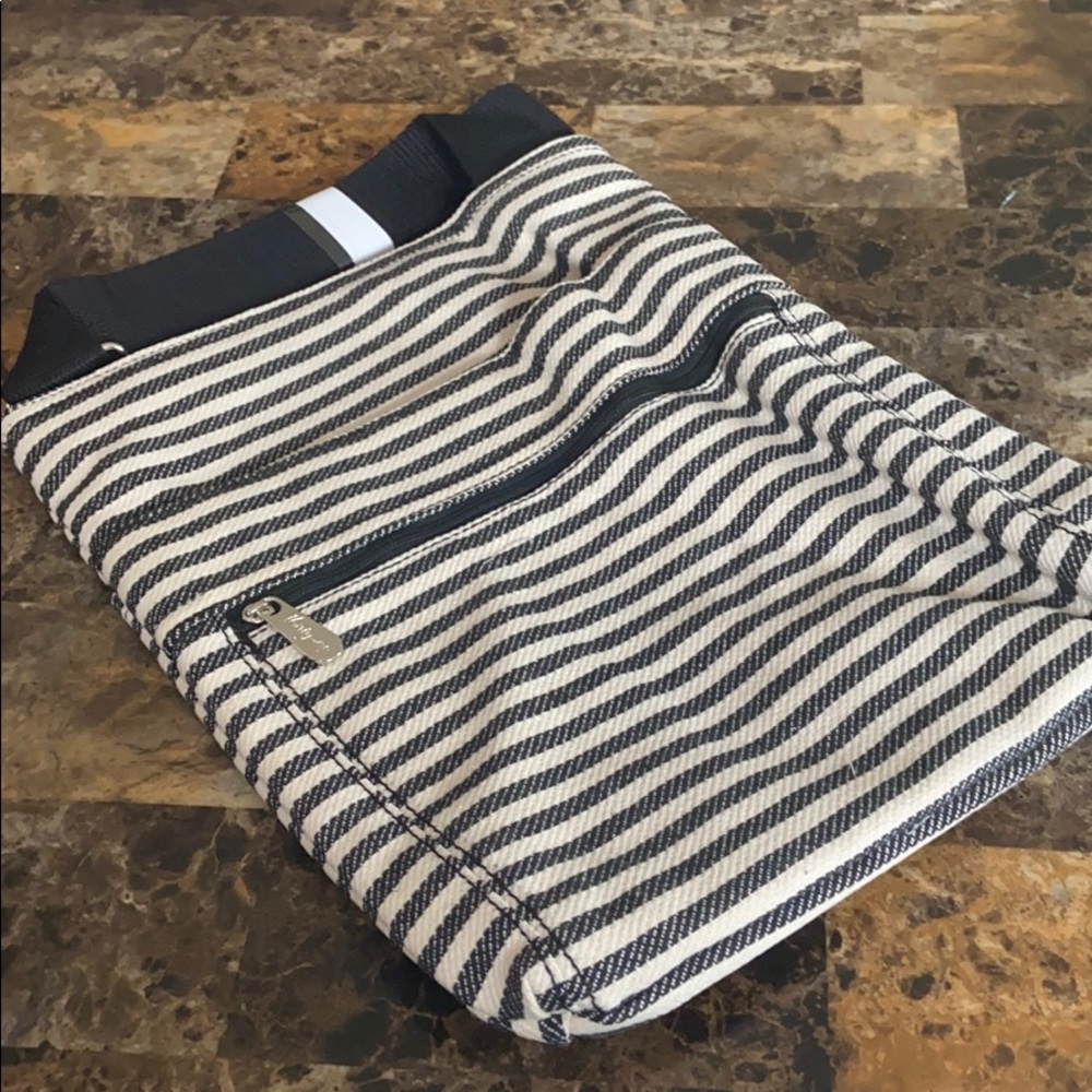 Organizing Shoulder Bag